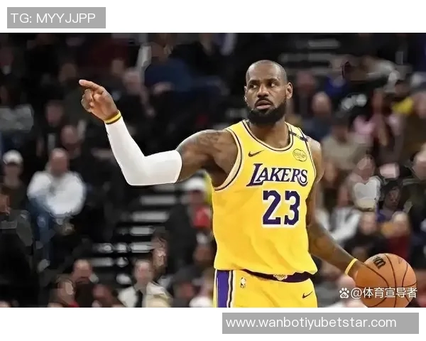 詹姆斯谈球队调整：成功为艾顿提供更多支持与机会